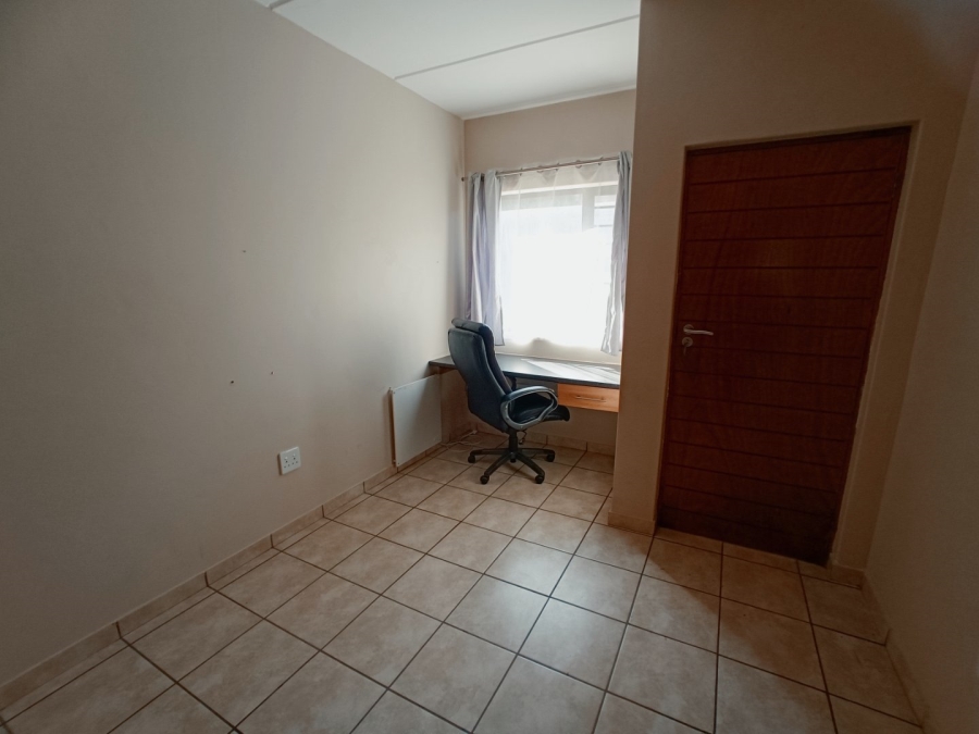 2 Bedroom Property for Sale in Bult West North West